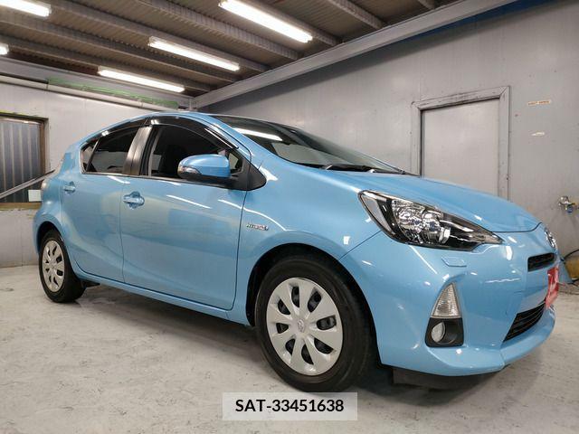 Toyota AQUA 2013-12 261276-17