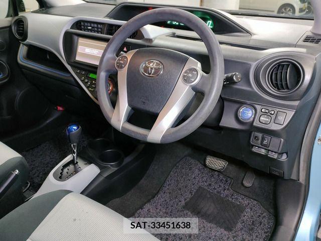 Toyota AQUA 2013-12 261276-5