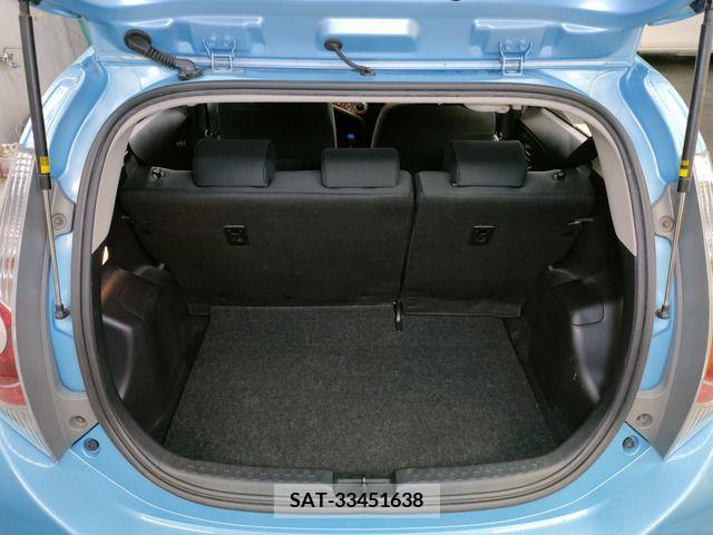Toyota AQUA 2013-12 261276-10