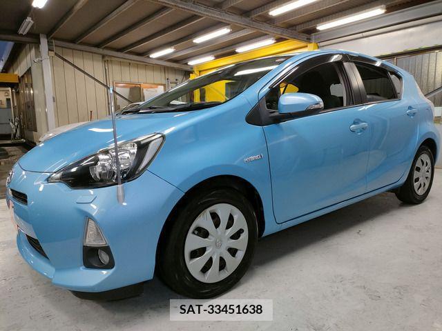 Toyota AQUA 2013-12 261276-15