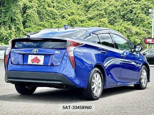 Toyota PRIUS 2016-05 322511-2