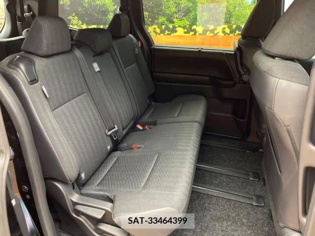 Toyota VOXY 2023-05 289325-9