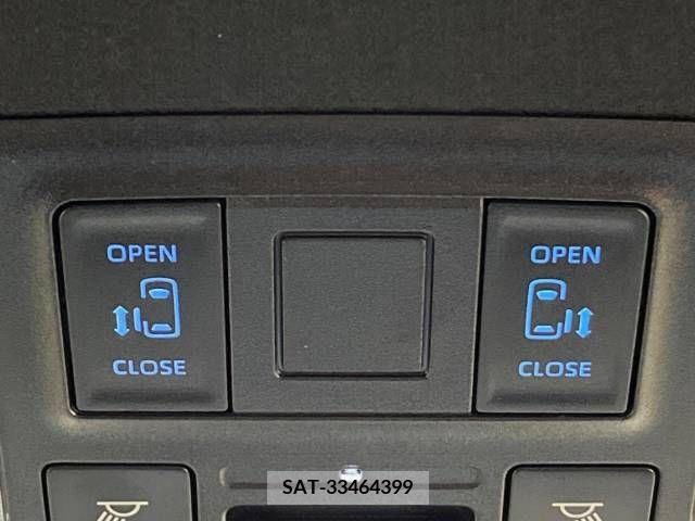 Toyota VOXY 2023-05 289325-6