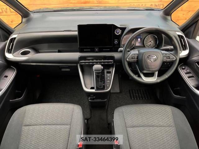 Toyota VOXY 2023-05 289325-1