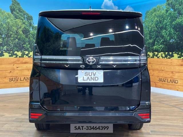 Toyota VOXY 2023-05 289325-15