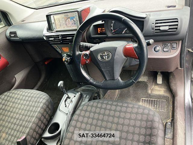 Toyota IQ 2009-10 273088-1