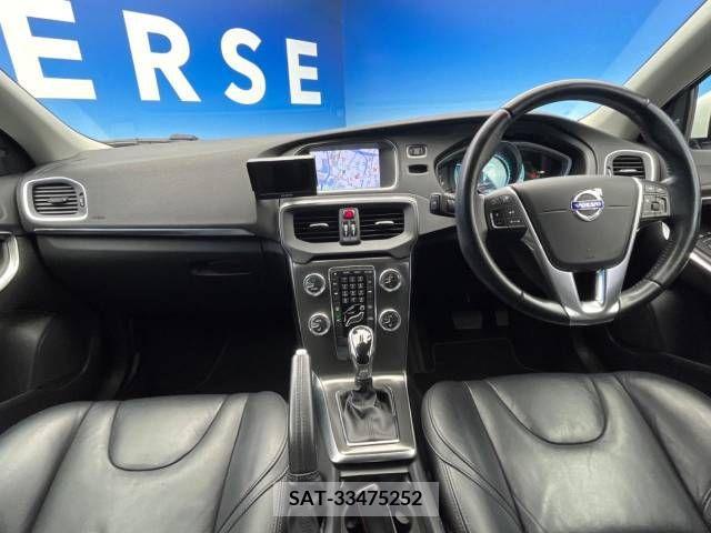 Volvo V40 2013-09 288669-1