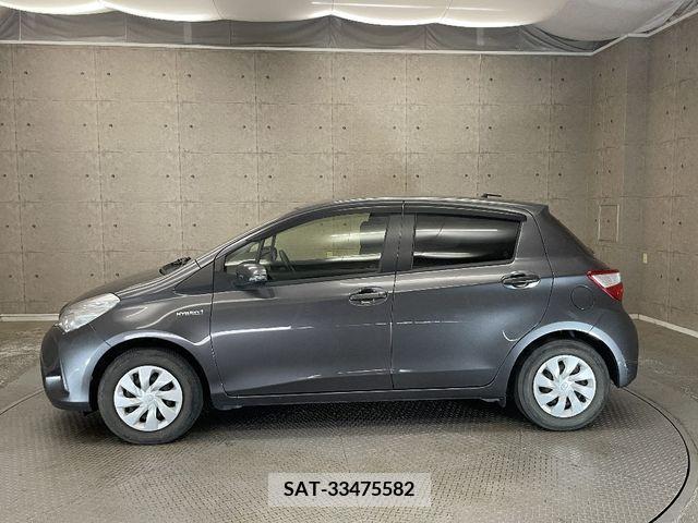 Toyota VITZ HYBRID 2018-10 370184-7