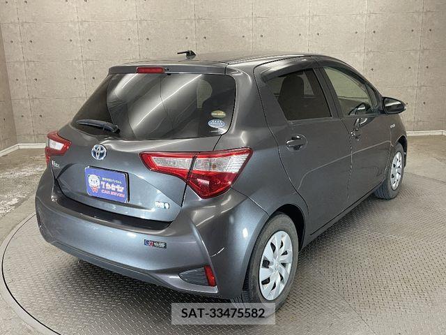 Toyota VITZ HYBRID 2018-10 370184-3
