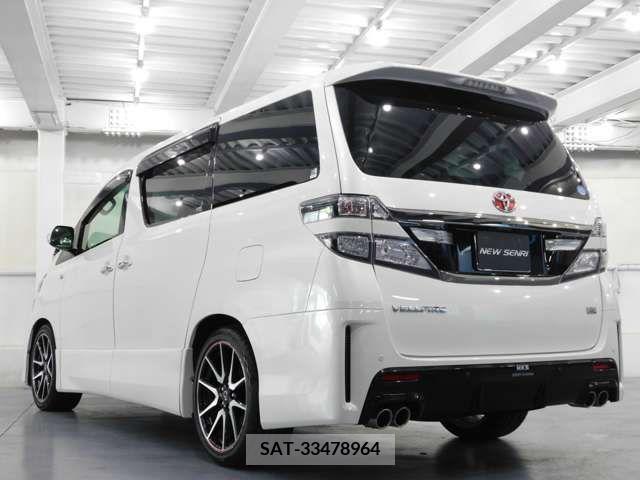 Toyota VELLFIRE 2013-08 329613-2