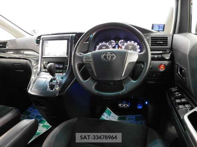 Toyota VELLFIRE 2013-08 329613-19