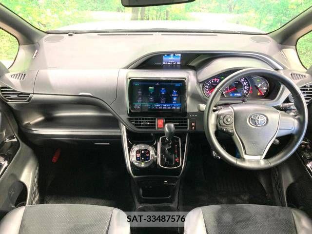 Toyota VOXY 2020-11 217538-1