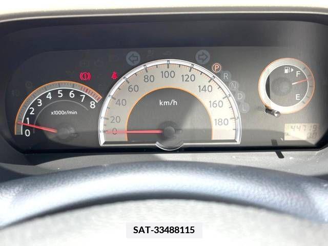 Nissan SERENA 2005-09 352650-8