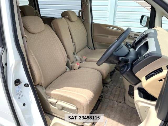 Nissan SERENA 2005-09 352650-9