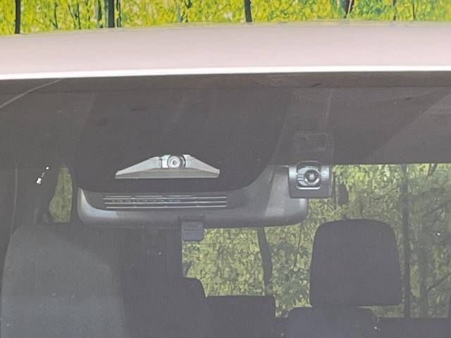 Toyota NOAH 2023-06 191629-5