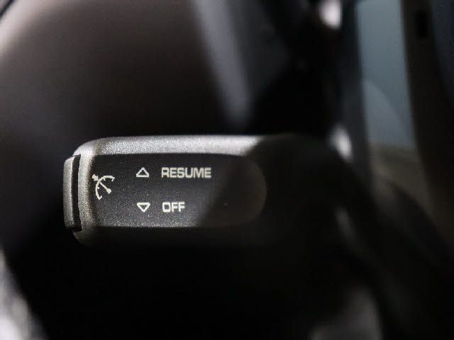 Porsche MACAN 2017-03 24334-12