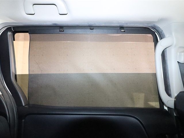 Toyota NOAH 2015-05 9382-25
