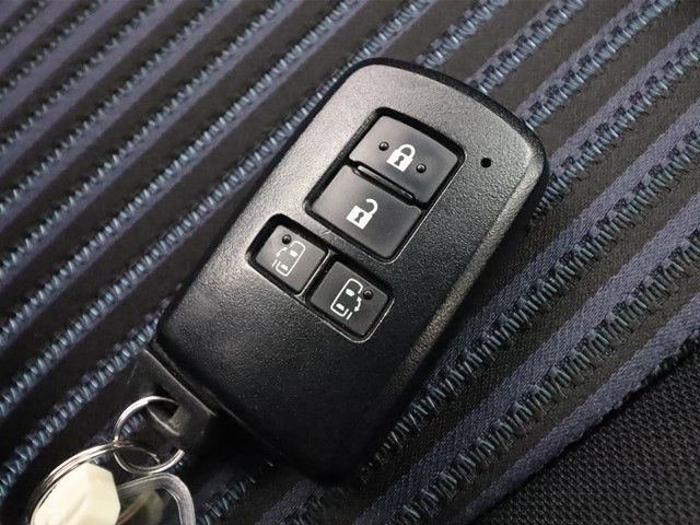 Toyota NOAH 2015-05 9382-26
