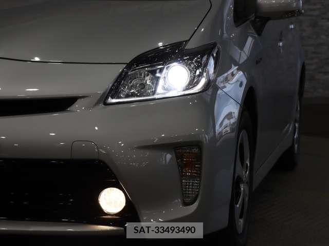 Toyota PRIUS 2014-08 366435-9