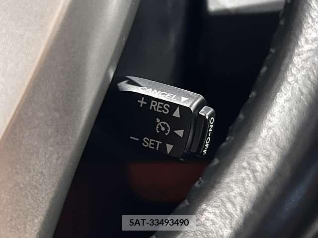 Toyota PRIUS 2014-08 366435-17