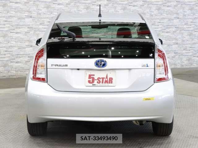 Toyota PRIUS 2014-08 366435-8