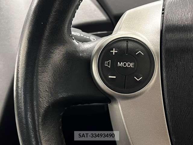 Toyota PRIUS 2014-08 366435-15