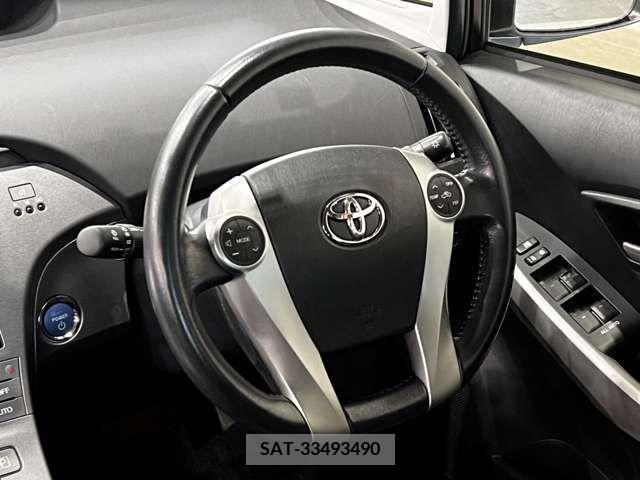 Toyota PRIUS 2014-08 366435-14