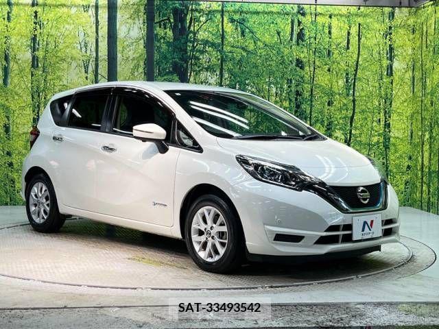 Nissan NOTE 2018-08 338933-16