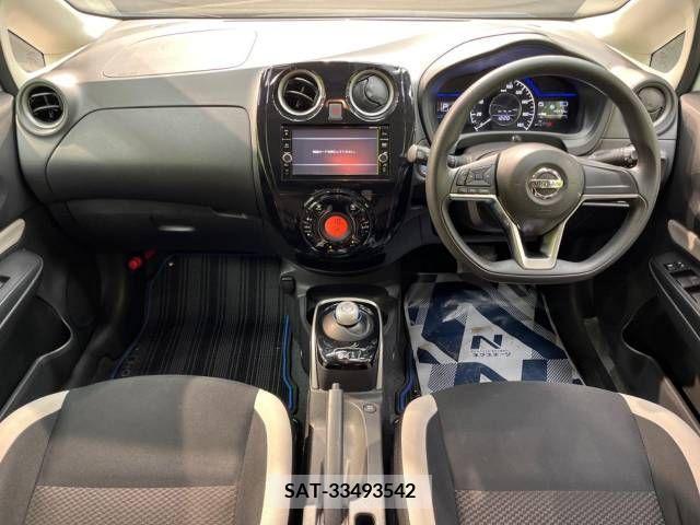 Nissan NOTE 2018-08 338933-1