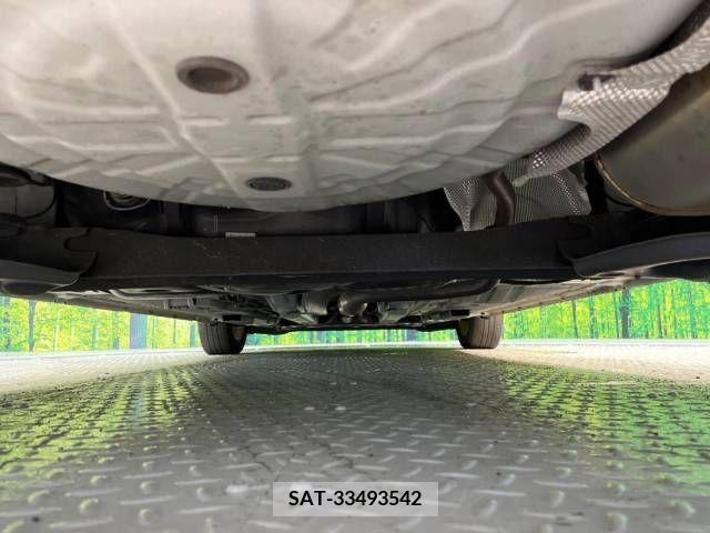 Nissan NOTE 2018-08 338933-19