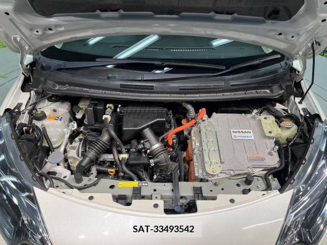 Nissan NOTE 2018-08 338933-18