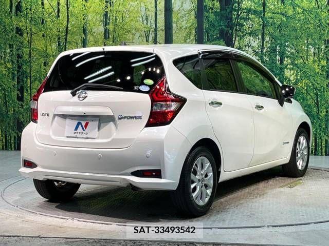 Nissan NOTE 2018-08 338933-17