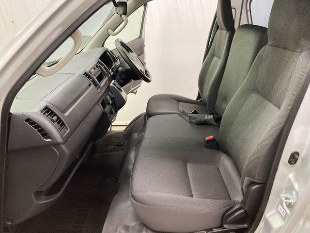 Toyota REGIUSACE VAN 2018-11 185572-11