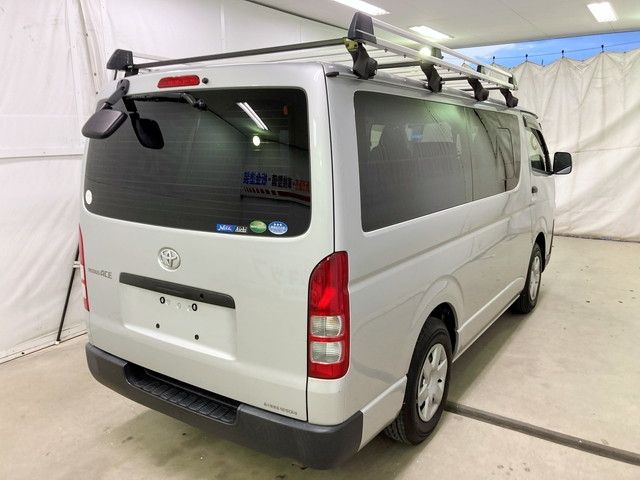 Toyota REGIUSACE VAN 2018-11 185572-4