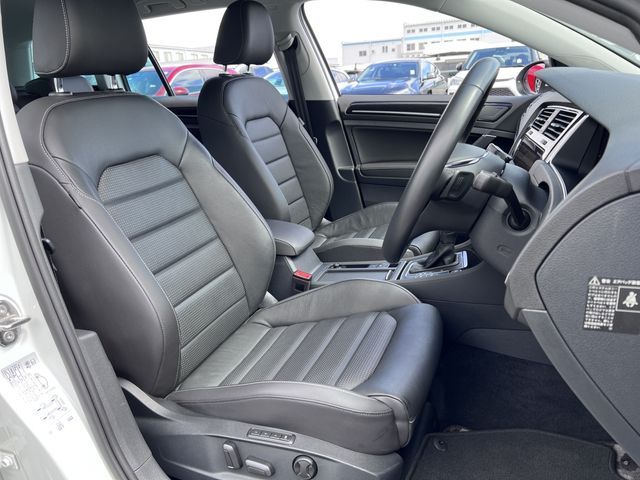 VolksWagen GOLF VARIANT 2020-11 13441-15