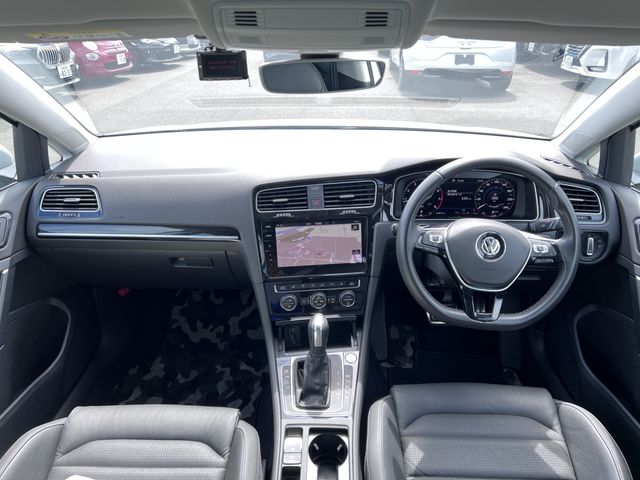 VolksWagen GOLF VARIANT 2020-11 13441-1
