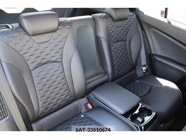 Toyota PRIUS PHV 2017-10 232812-13