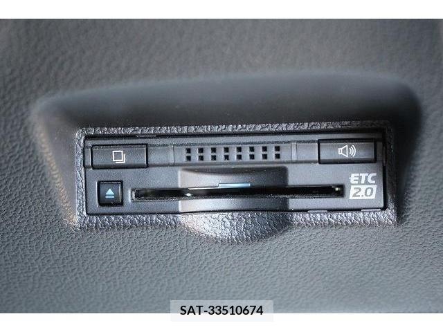 Toyota PRIUS PHV 2017-10 232812-4