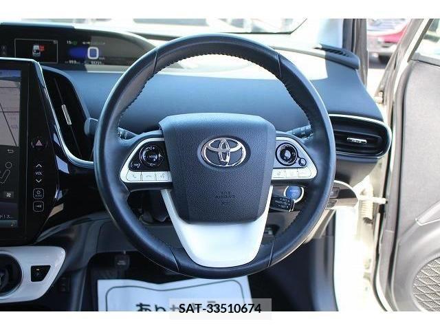 Toyota PRIUS PHV 2017-10 232812-15