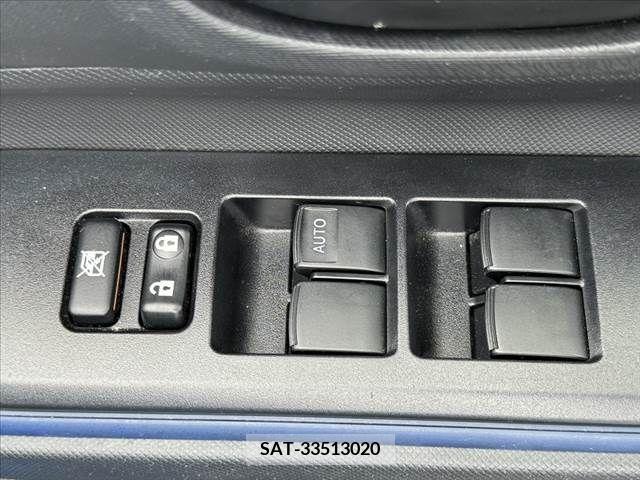 Toyota AQUA 2015-04 335520-26