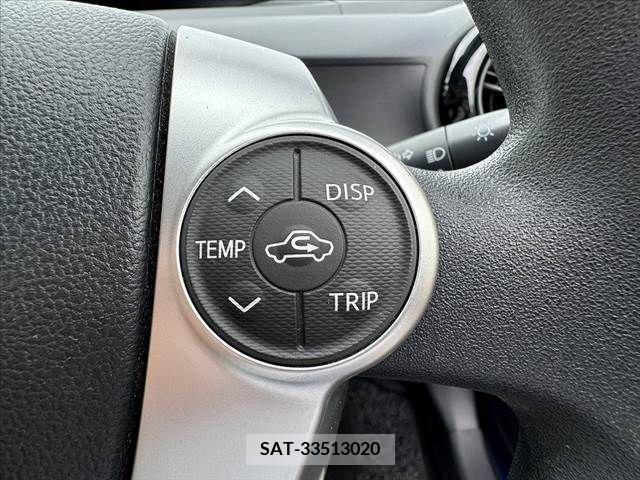 Toyota AQUA 2015-04 335520-22