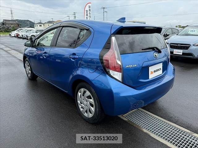 Toyota AQUA 2015-04 335520-12