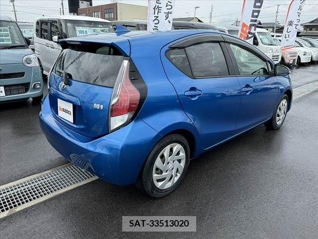 Toyota AQUA 2015-04 335520-14