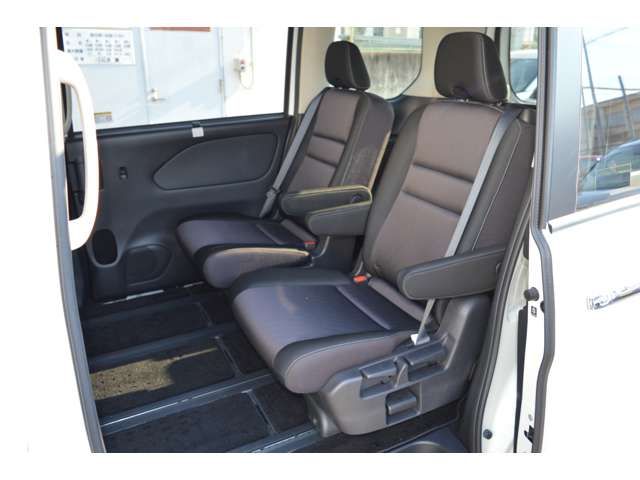 Nissan SERENA 2018-09 12461-10