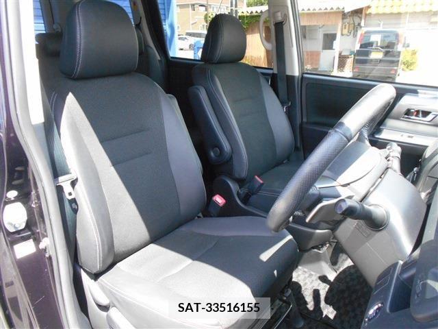 Toyota VOXY 2013-08 350587-22