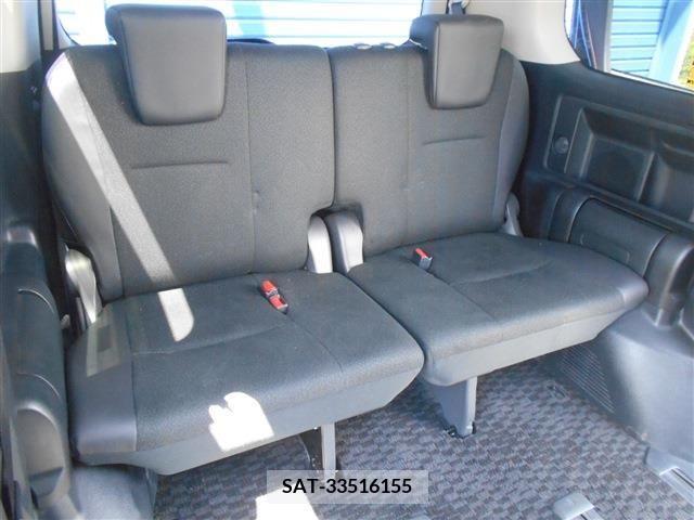 Toyota VOXY 2013-08 350587-29