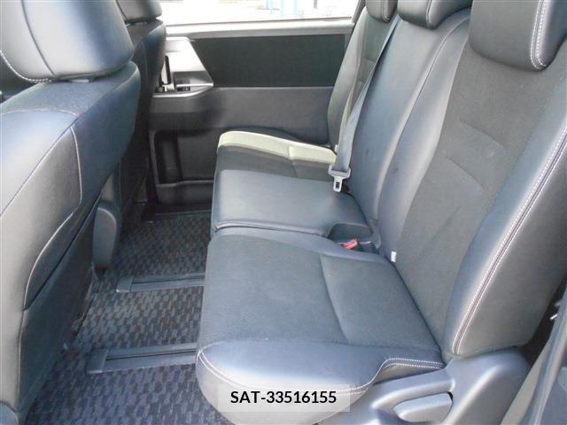 Toyota VOXY 2013-08 350587-27