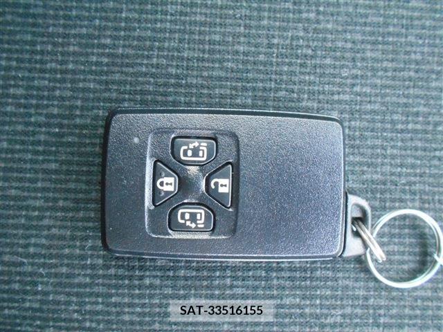 Toyota VOXY 2013-08 350587-14