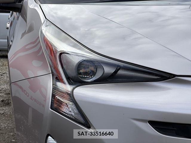 Toyota PRIUS 2017-03 223776-11