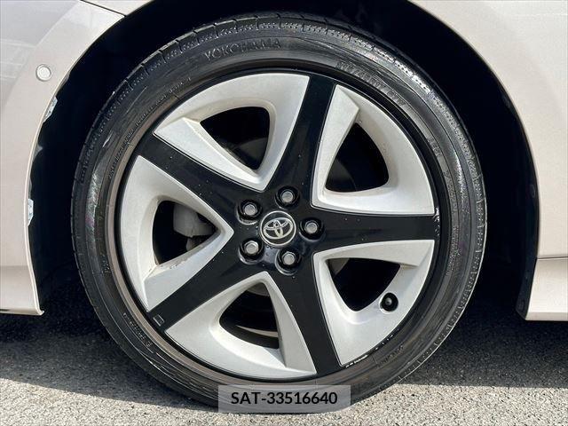 Toyota PRIUS 2017-03 223776-14